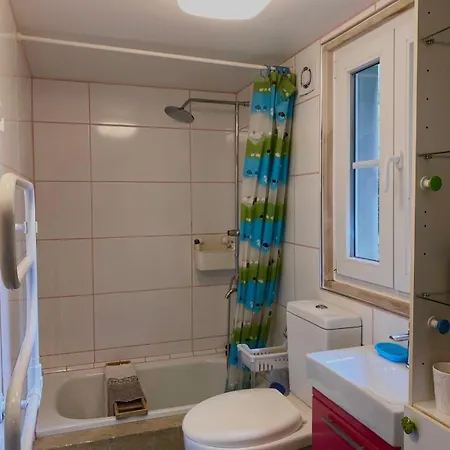 Charming Family In Graca