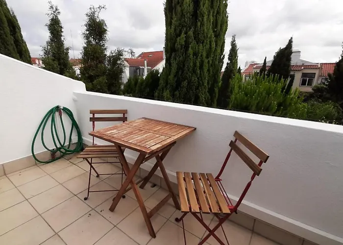 Charming Family In Graça Lisboa