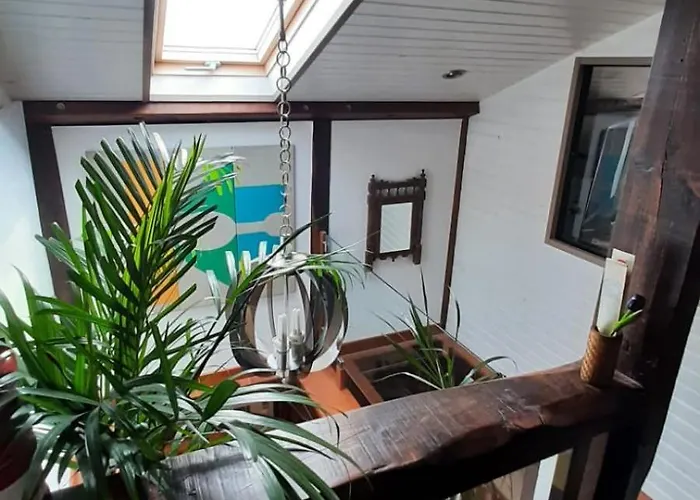 Charming Family In Graca