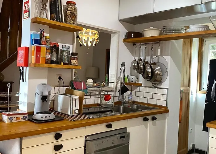 Charming Family In Graca * Lissabon