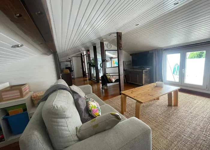 Charming Family In Graca *