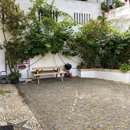 Charming Family In Graça Lisboa