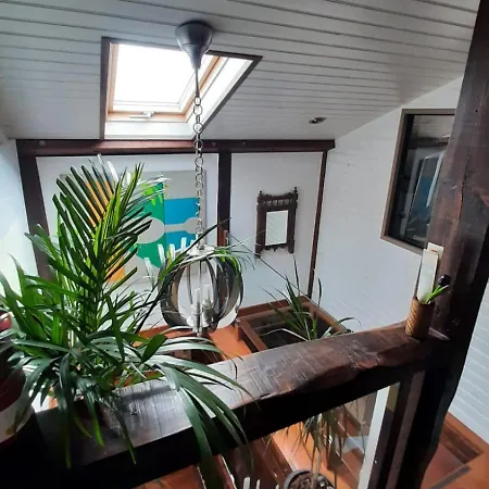 Charming Family In Graça