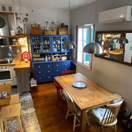 Charming Family In Graça *