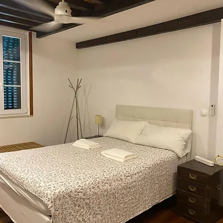 Charming Family In Graça Lisboa