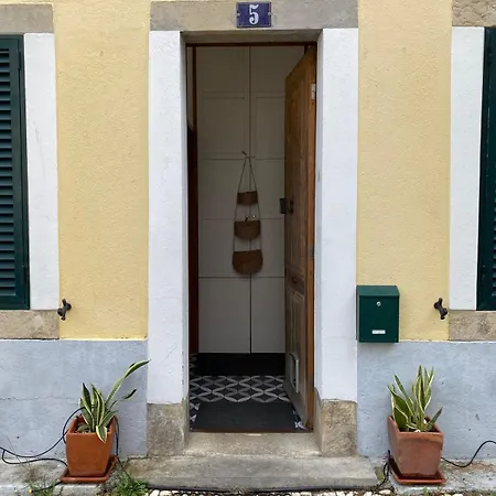 Charming Family In Graça