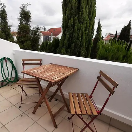 Charming Family In Graca Lisbona