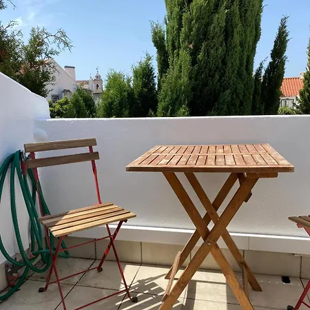 Appartamento Charming Family In Graca Lisbona