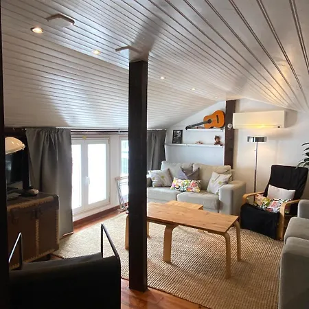 Charming Family In Graca Appartamento Lisbona