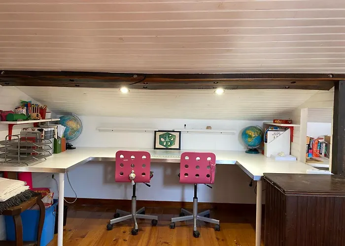 Charming Family In Graca